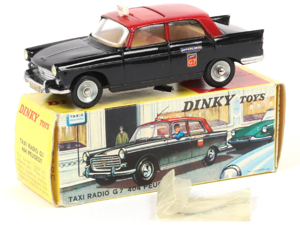 Lot 254 - DINKY TOYS (FRANCE) (1)