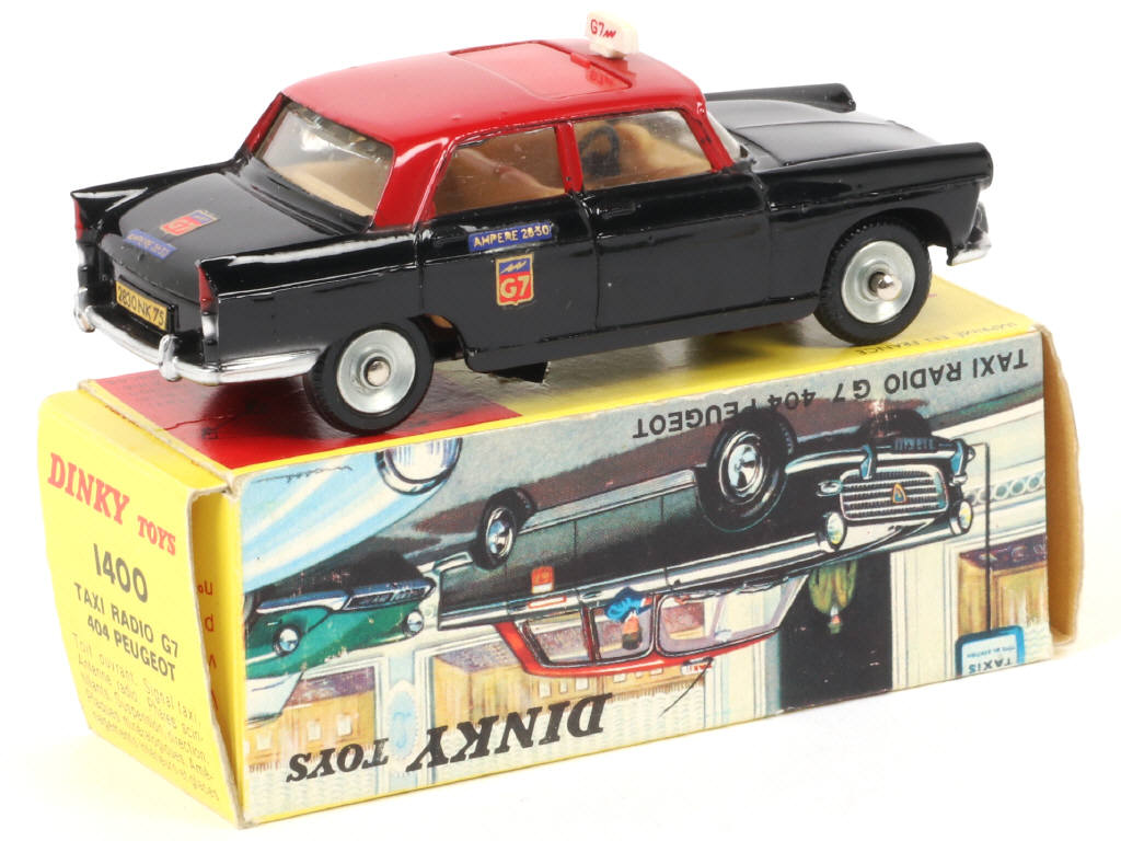 Lot 254 - DINKY TOYS (FRANCE) (1)