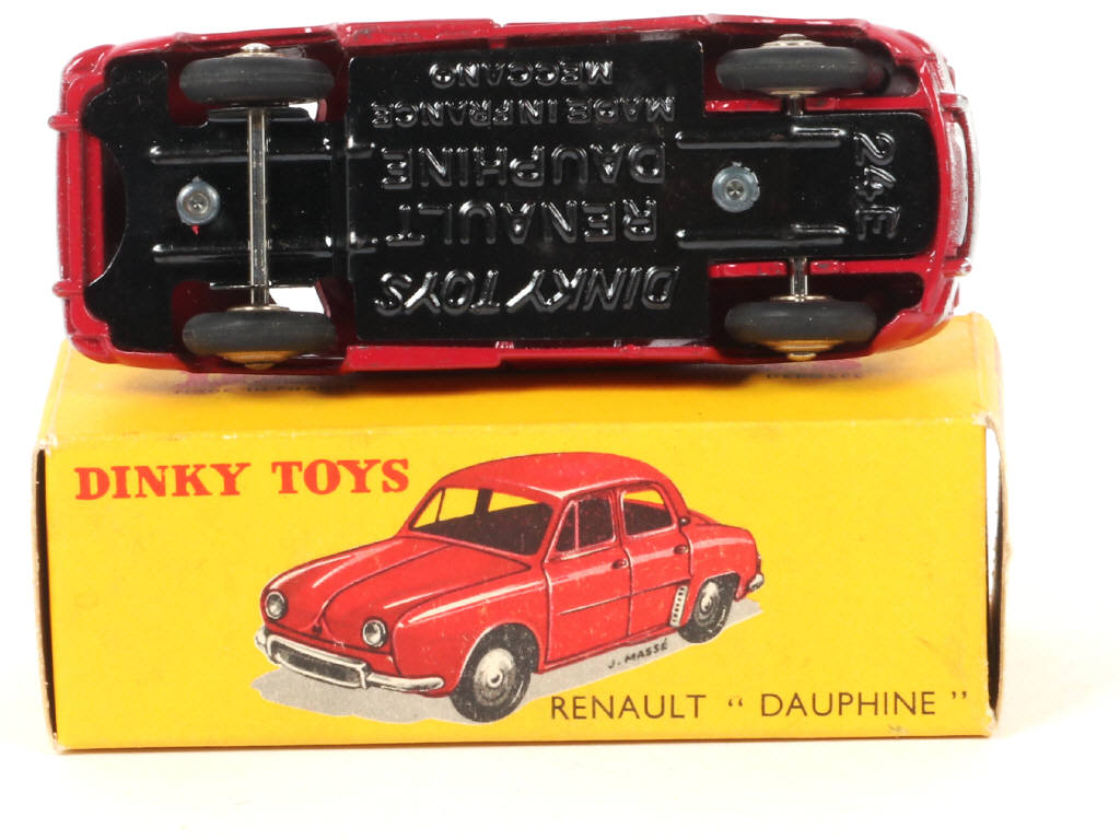 Lot 195 - DINKY TOYS (FRANCE) (1)