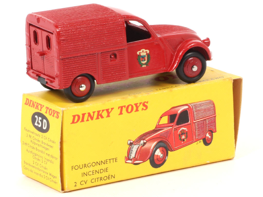 Lot 214 - DINKY TOYS (FRANCE) (1)