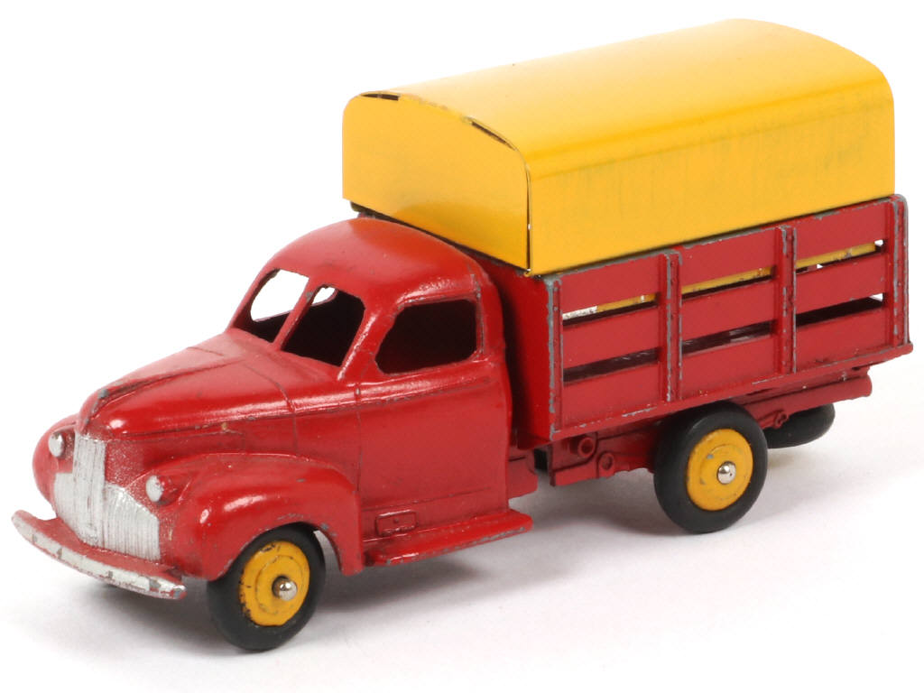 Lot 313 - DINKY TOYS (FRANCE) (1)