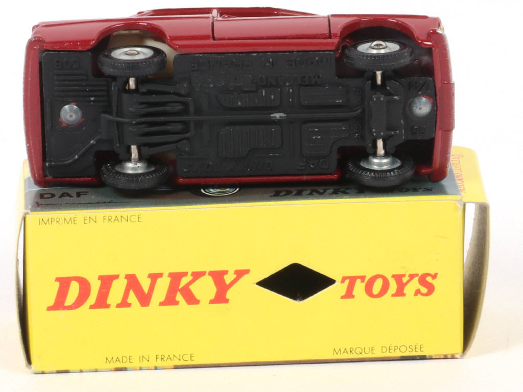 Lot 291 - DINKY TOYS (FRANCE) (1)