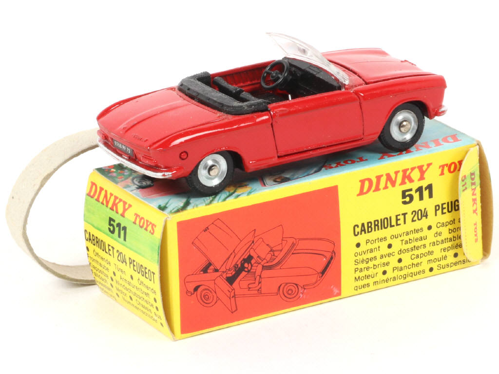 Lot 260 - DINKY TOYS (FRANCE) (1)