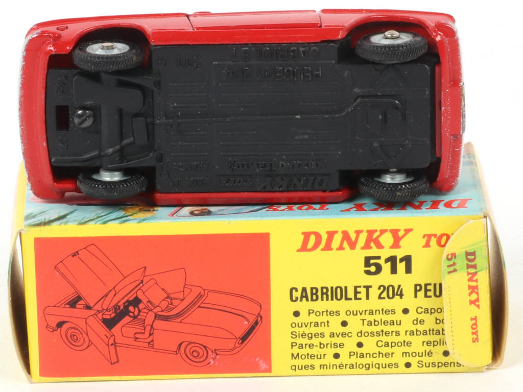 Lot 260 - DINKY TOYS (FRANCE) (1)