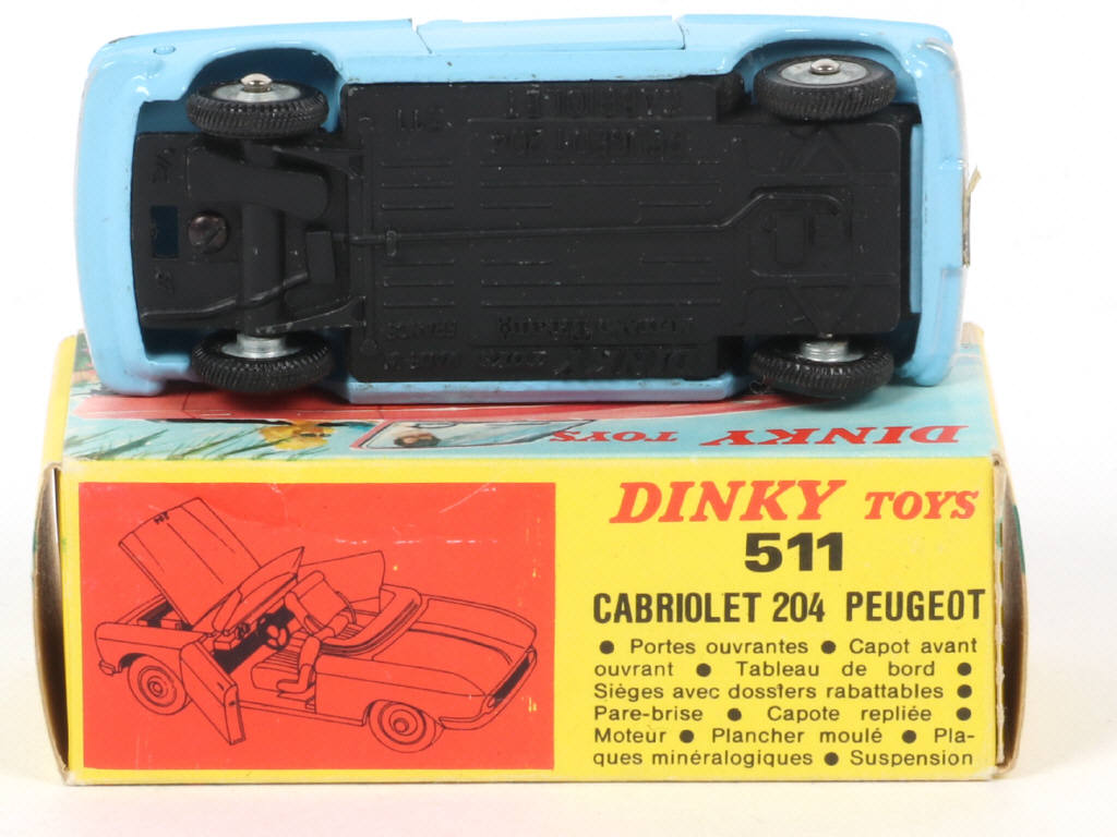 Lot 261 - DINKY TOYS (FRANCE) (1)