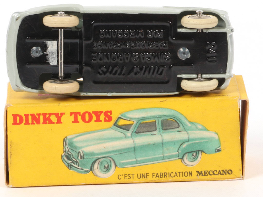 Lot 219 - DINKY TOYS (FRANCE) (1)