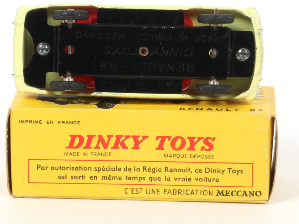 Lot 236 - DINKY TOYS (FRANCE) (1)
