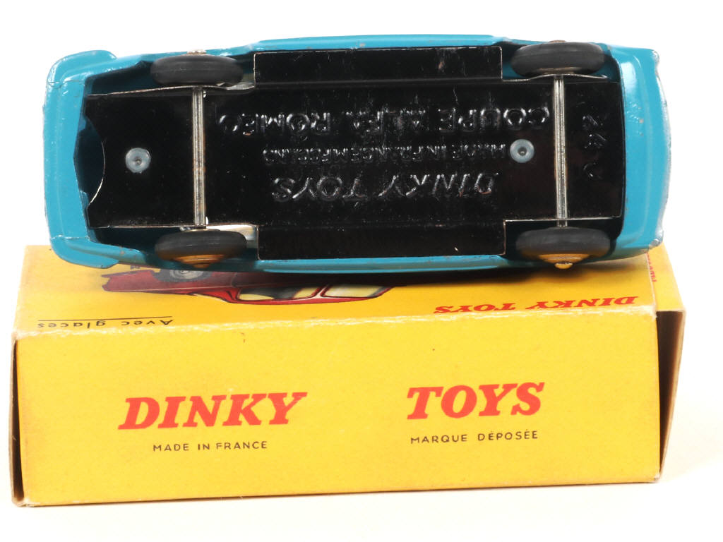 Lot 198 - DINKY TOYS (FRANCE) (1)