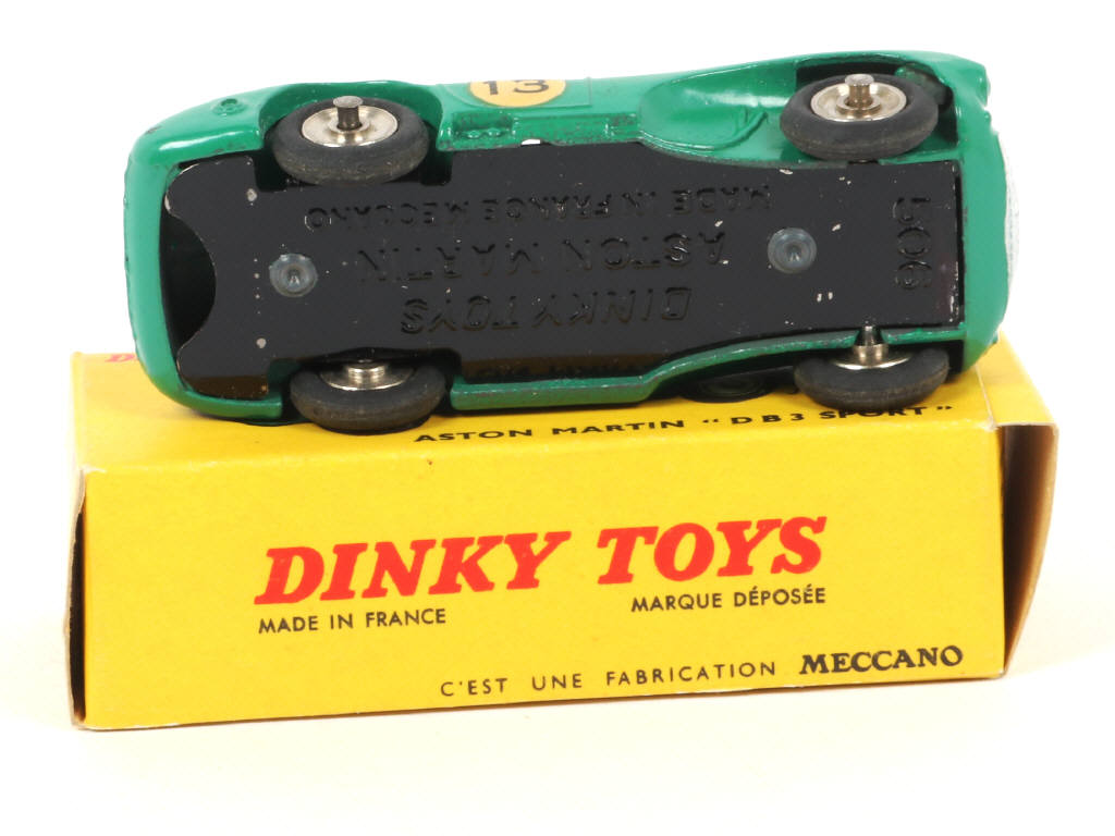 Lot 233 - DINKY TOYS (FRANCE) (1)