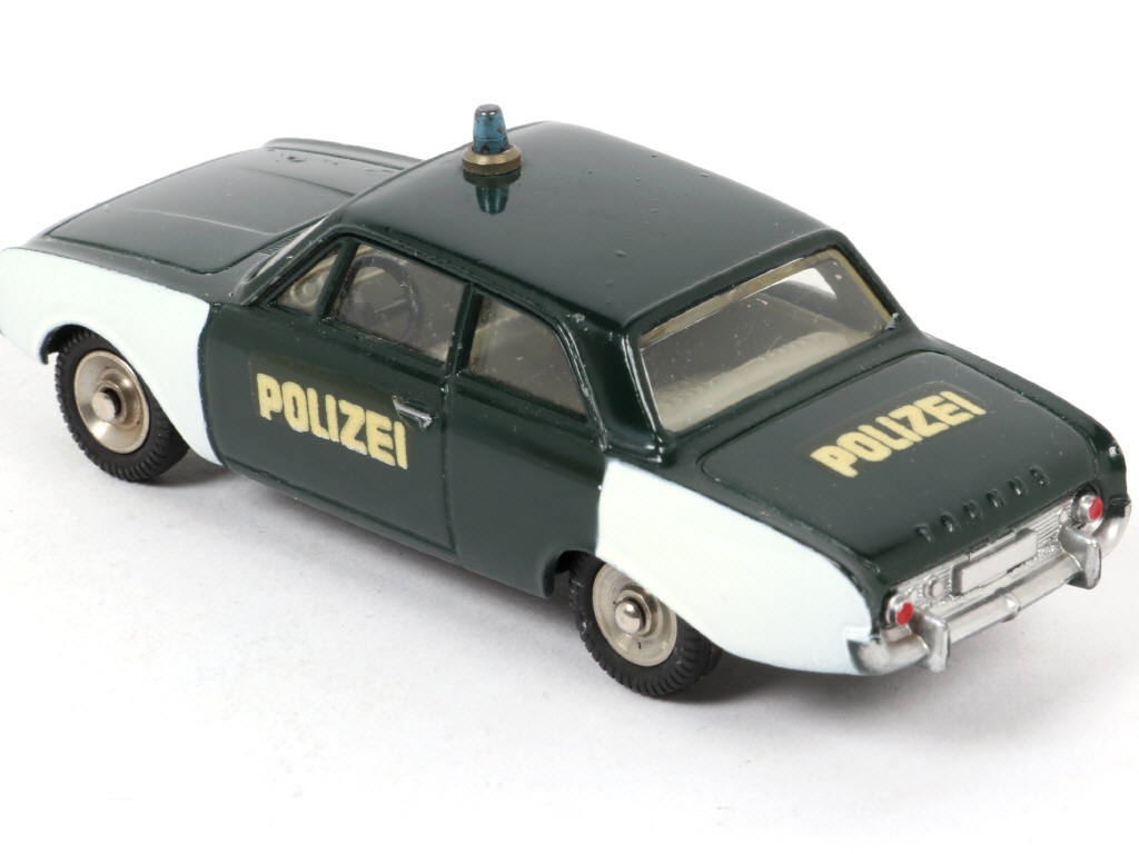 Lot 297 - DINKY TOYS (FRANCE) (1)