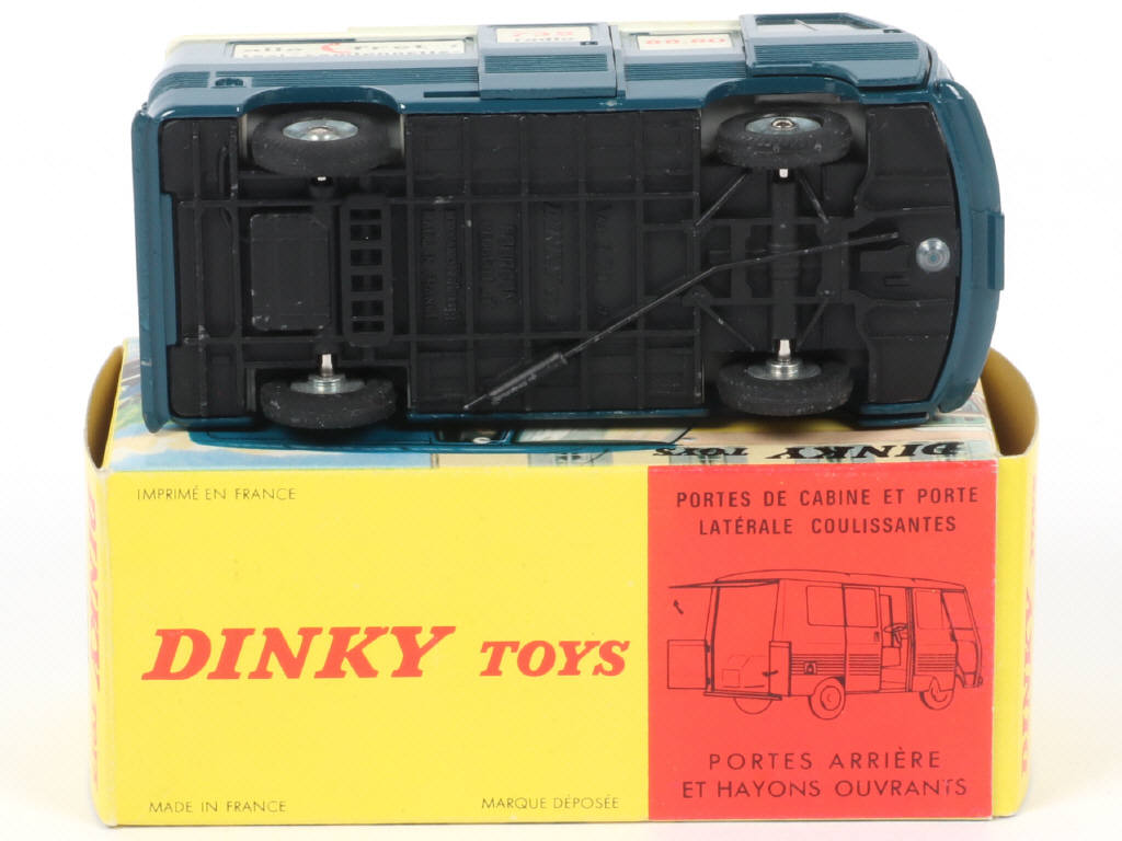Lot 333 - DINKY TOYS (FRANCE) (1)