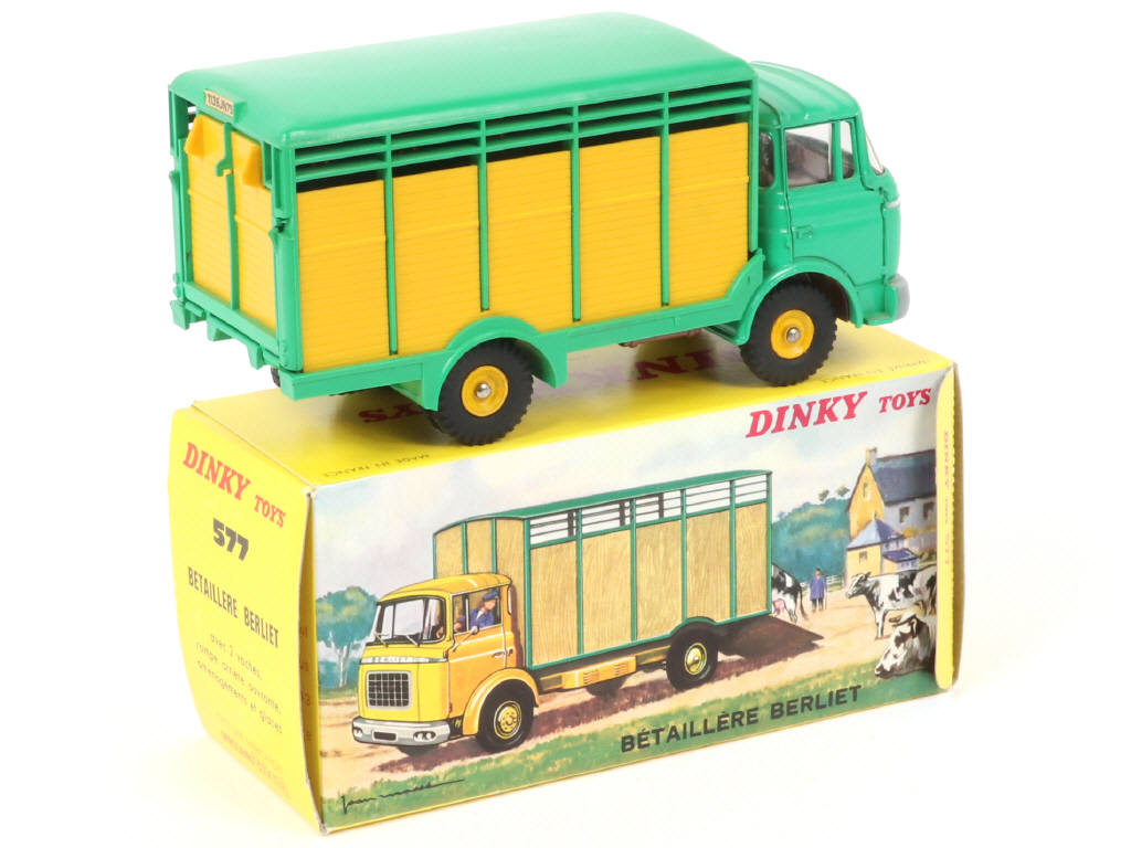Lot 348 - DINKY TOYS (FRANCE) (1)