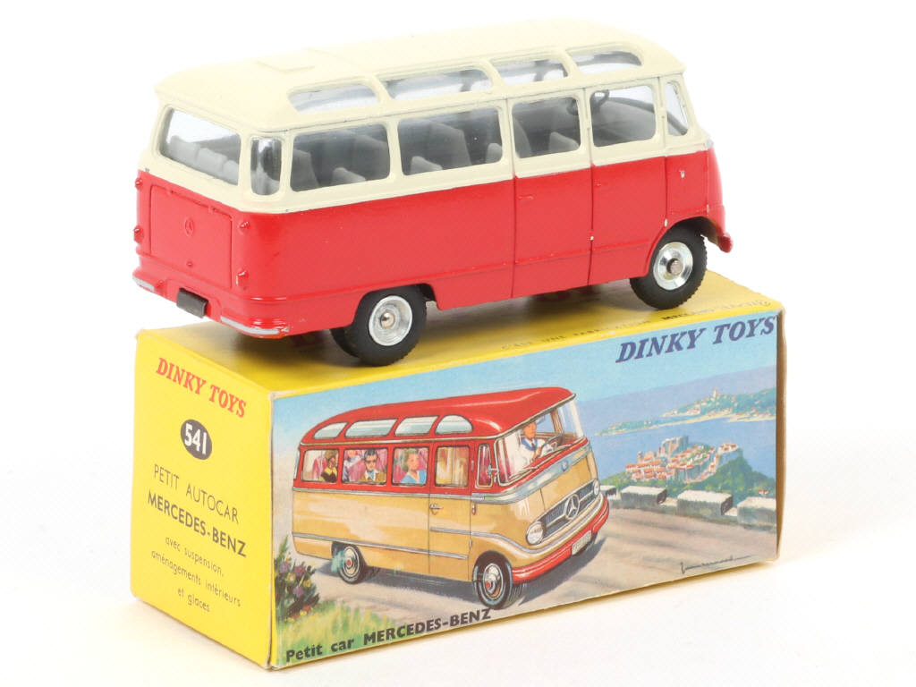 Lot 336 - DINKY TOYS (FRANCE) (1)