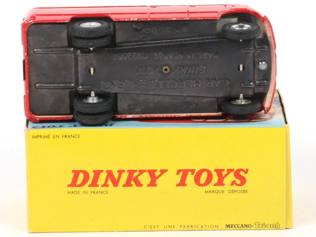 Lot 336 - DINKY TOYS (FRANCE) (1)