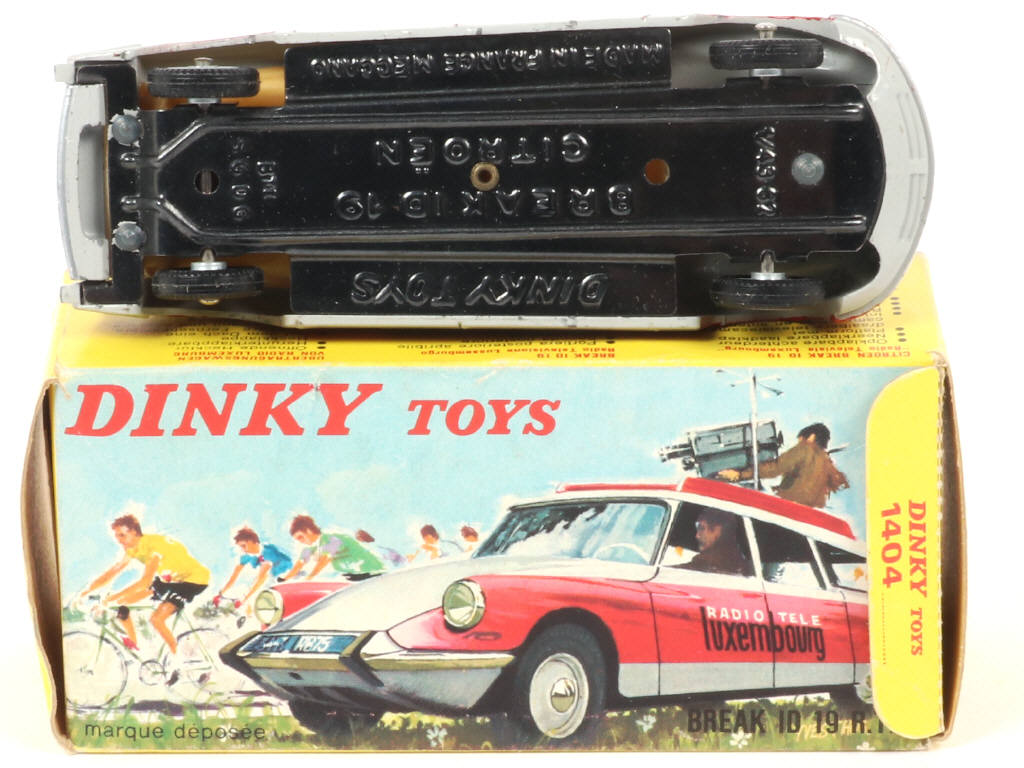 Lot 184 - DINKY TOYS (FRANCE) (1)