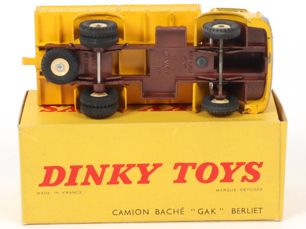 Lot 349 - DINKY TOYS (FRANCE) (1)