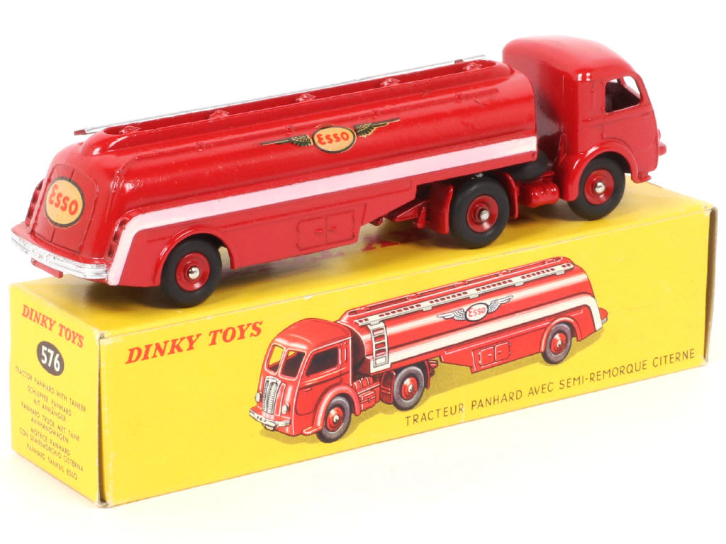 Lot 342 - DINKY TOYS (FRANCE) (1)