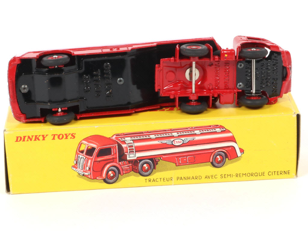 Lot 342 - DINKY TOYS (FRANCE) (1)