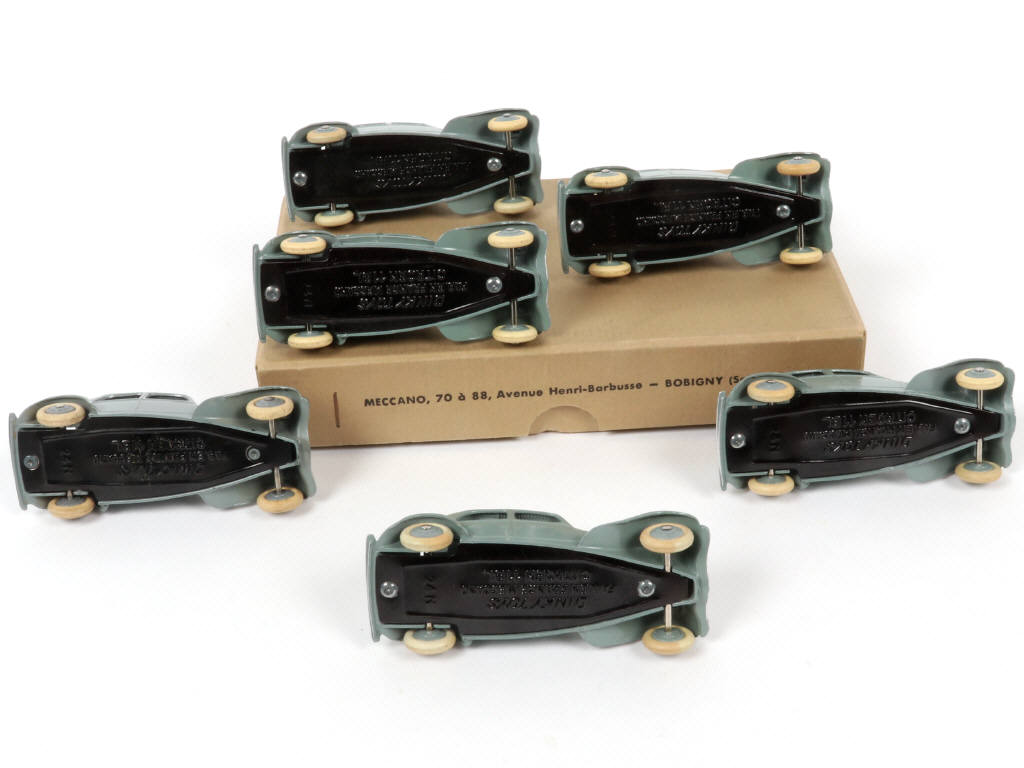 Lot 202 - DINKY TOYS (FRANCE) (7)