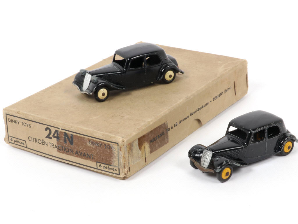 Lot 203 - DINKY TOYS (FRANCE) (3)