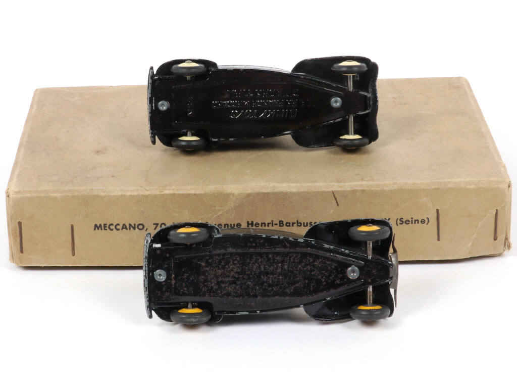 Lot 203 - DINKY TOYS (FRANCE) (3)