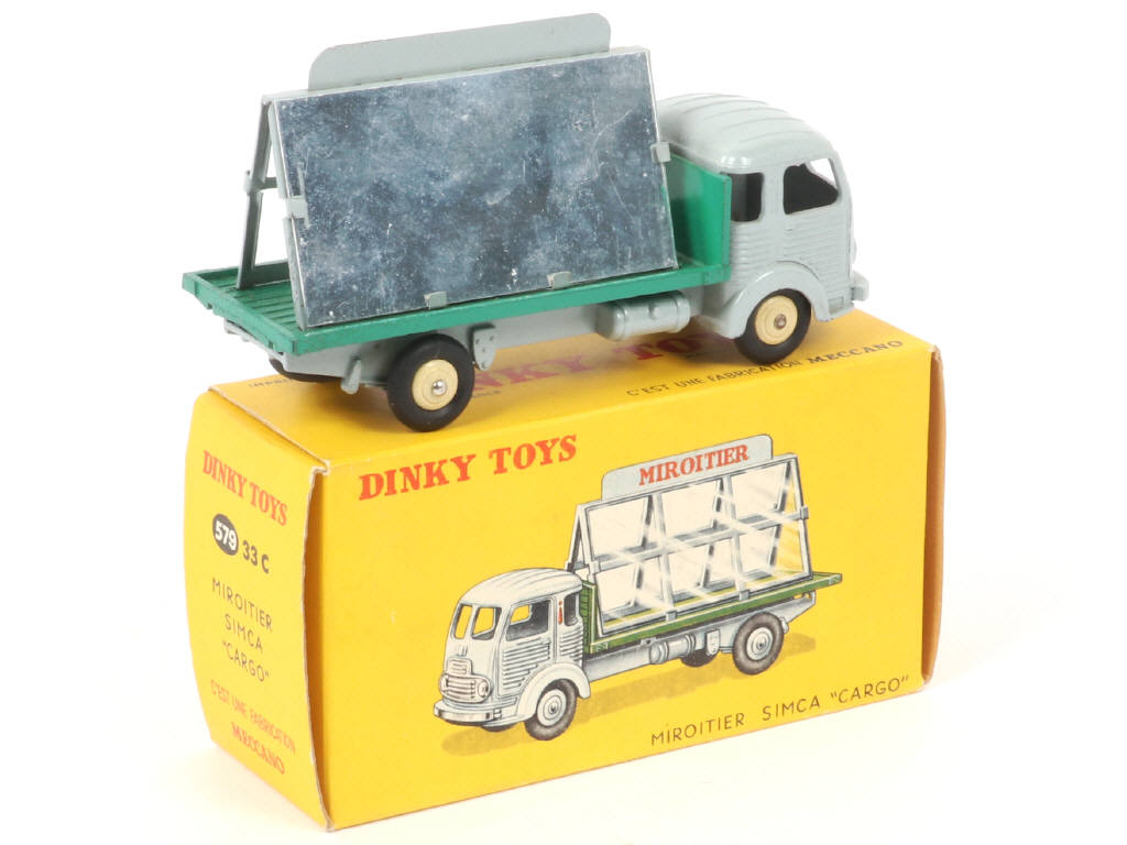 Lot 346 - DINKY TOYS (FRANCE) (1)
