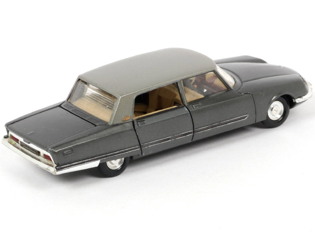 Lot 158 - DINKY TOYS (FRANCE) (1)