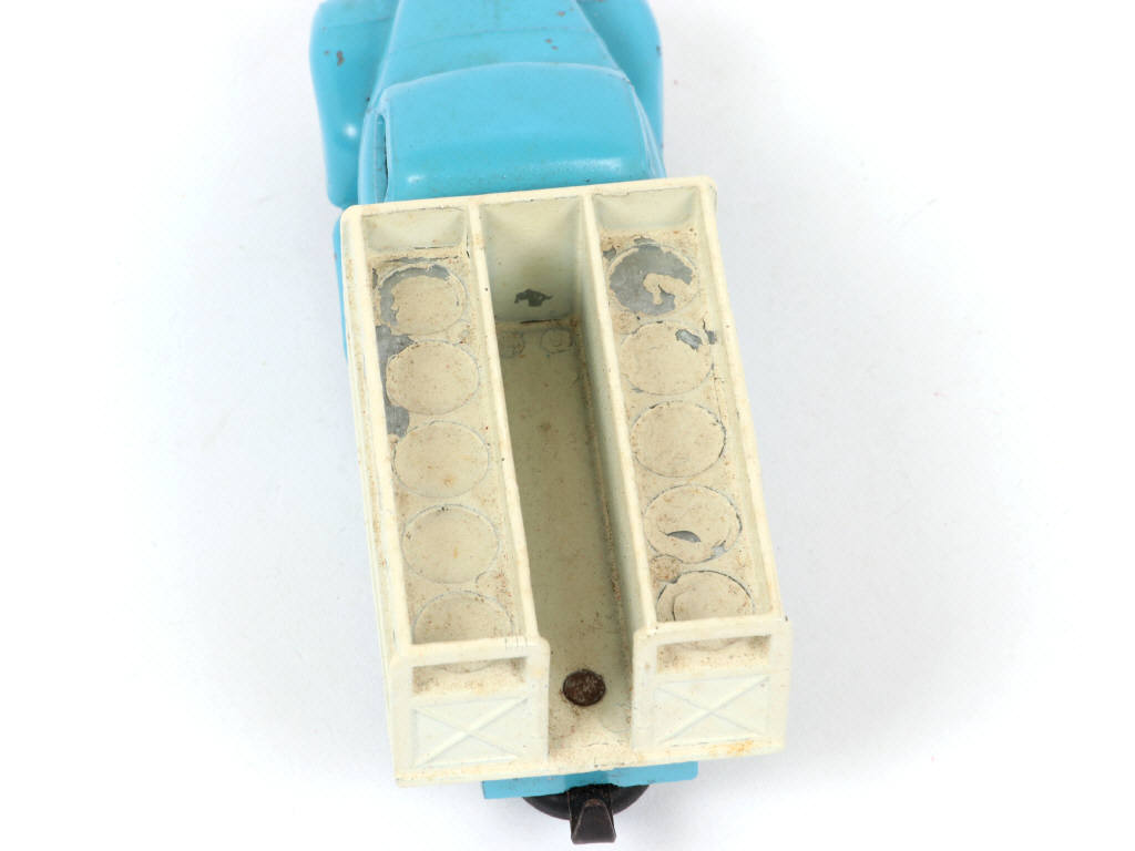 Lot 315 - DINKY TOYS (FRANCE) (1)