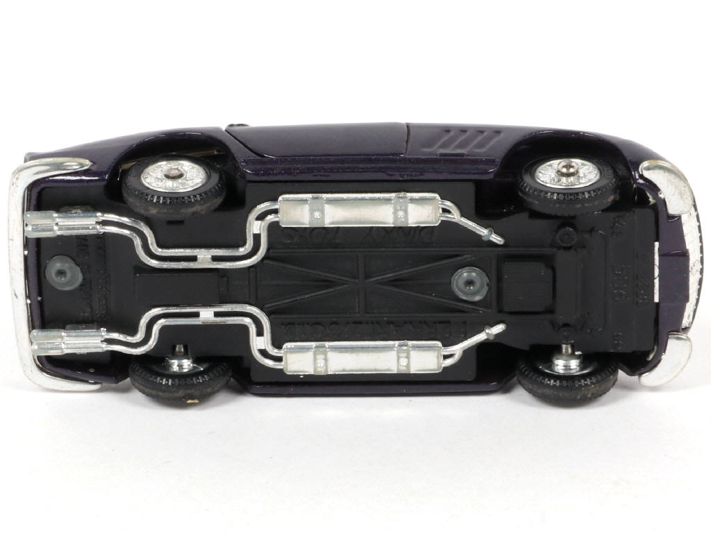 Lot 167 - DINKY TOYS (FRANCE) (1)