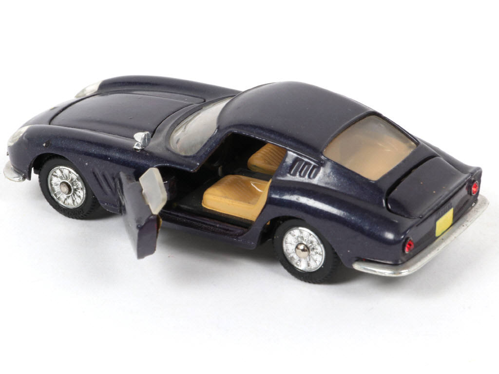 Lot 167 - DINKY TOYS (FRANCE) (1)