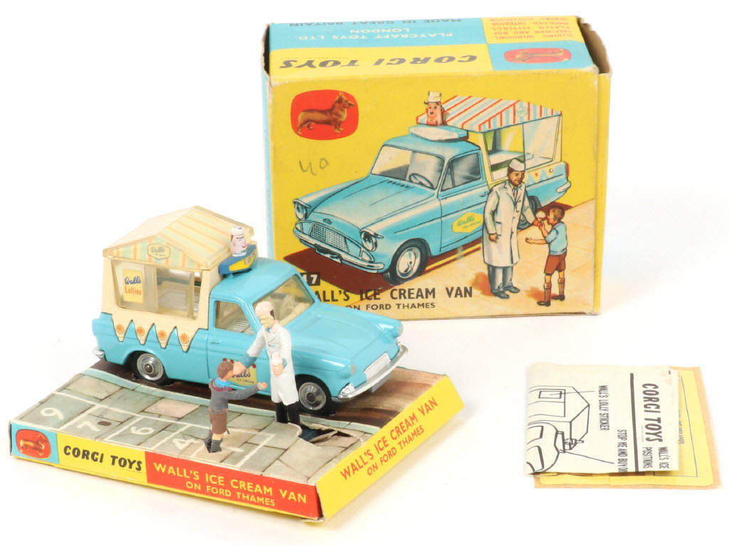 Lot 75 - CORGI TOYS (GB) (1)