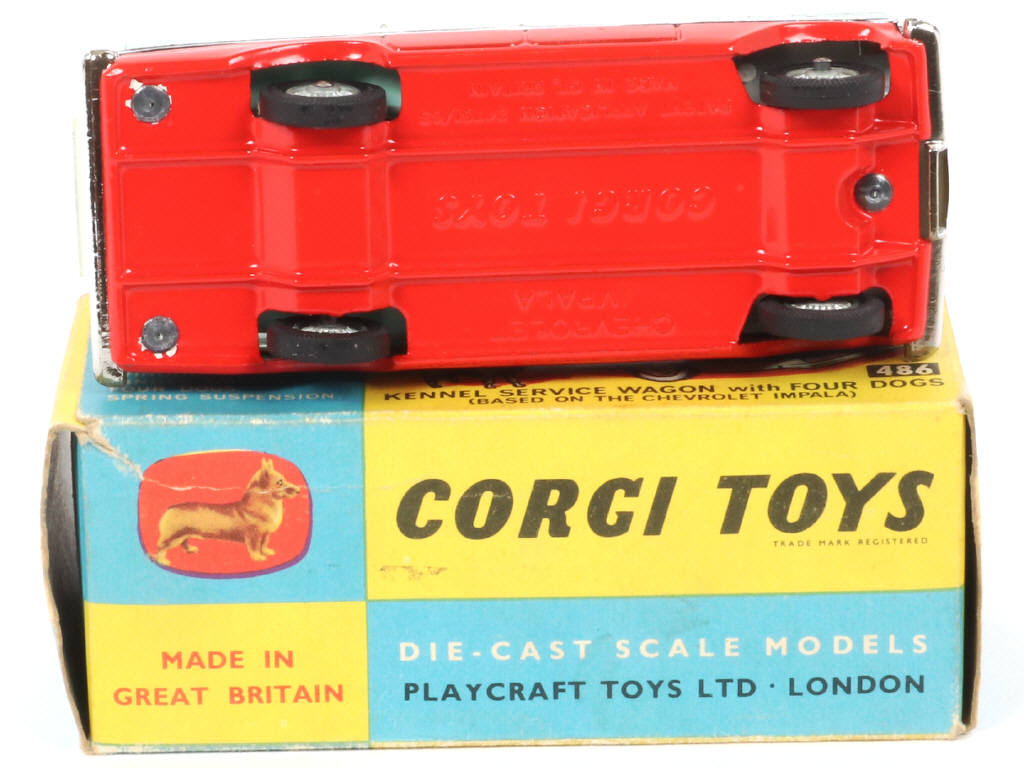 Lot 85 - CORGI TOYS (GB) (1)