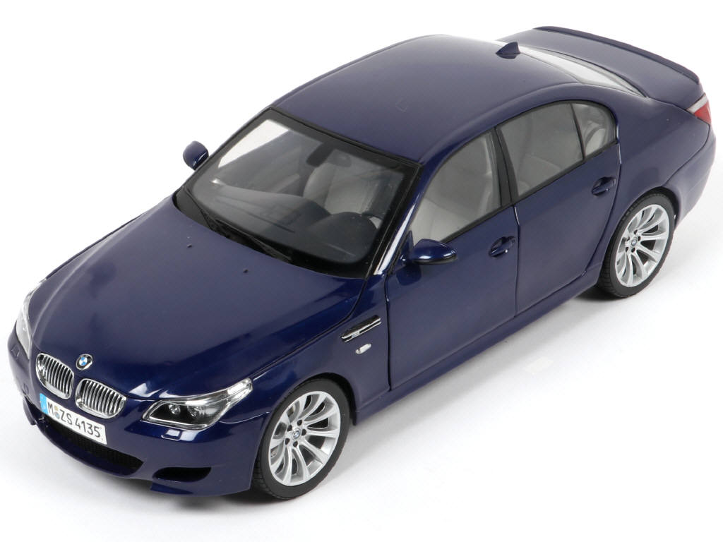 Lot 113 - KYOSHO (JAPON) (1)