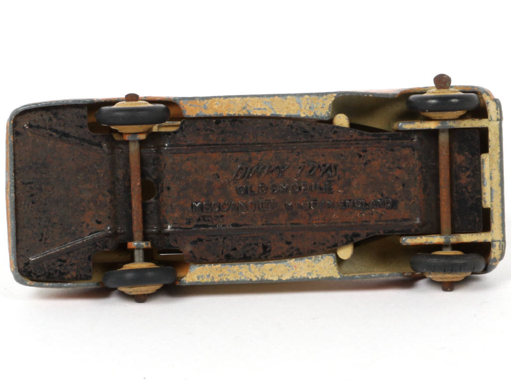 Lot 27 - DINKY TOYS (GB) (1)
