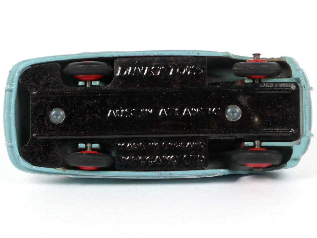 Lot 22 - DINKY TOYS (GB) (1)