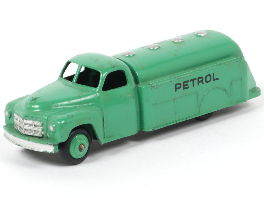 Lot 68 - DINKY TOYS (GB) (1)