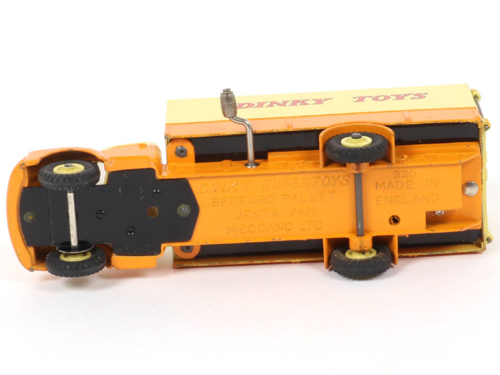 Lot 78 - DINKY TOYS (GB) (1)