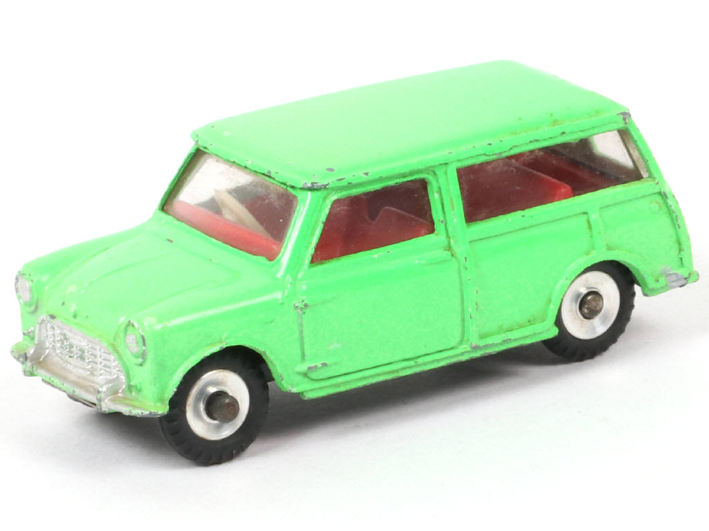 Lot 44 - DINKY TOYS (GB) (1)
