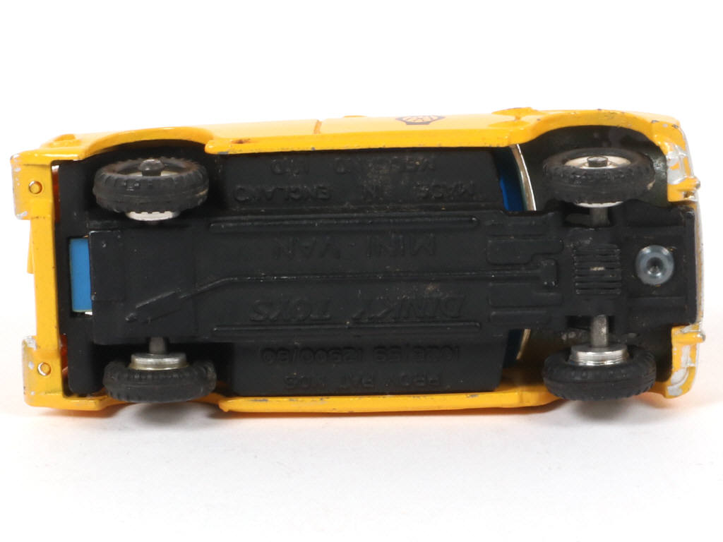 Lot 46 - DINKY TOYS (GB) (1)