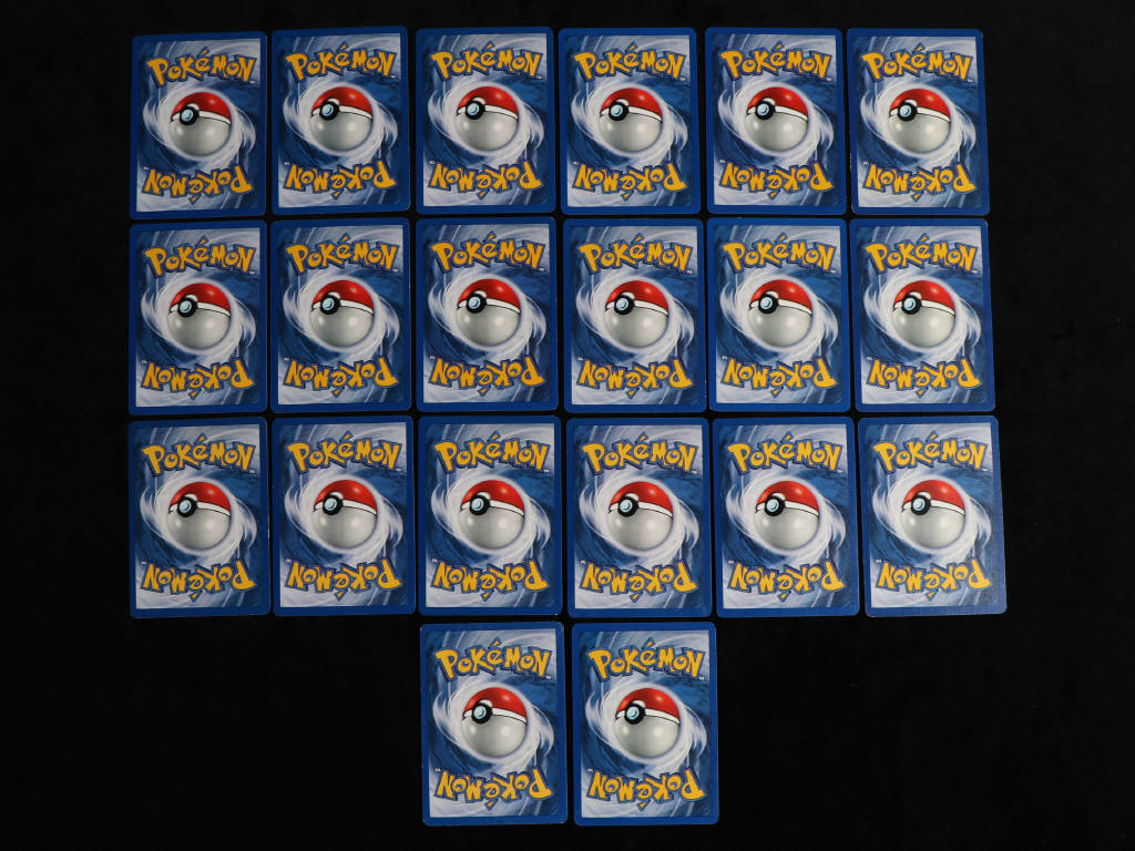 Lot 39 - POKEMON COMPANY (FRANCE) (20)
