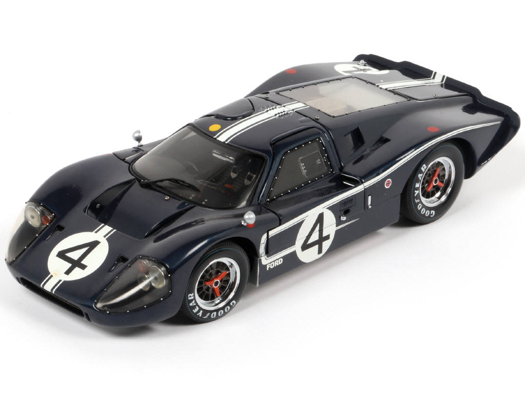 Lot 59 - EXOTO (USA) (1)