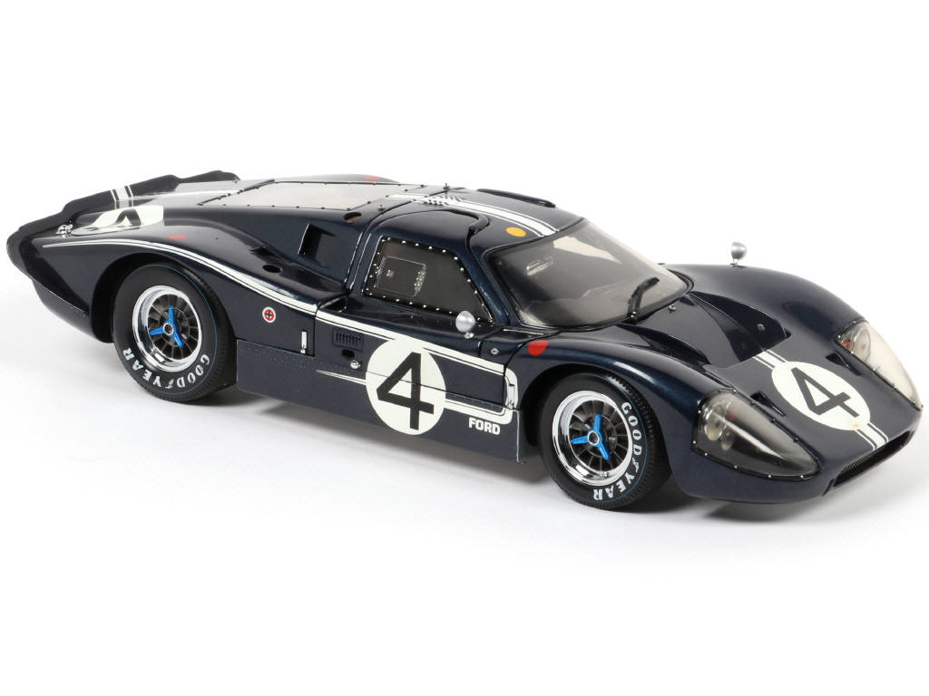 Lot 59 - EXOTO (USA) (1)