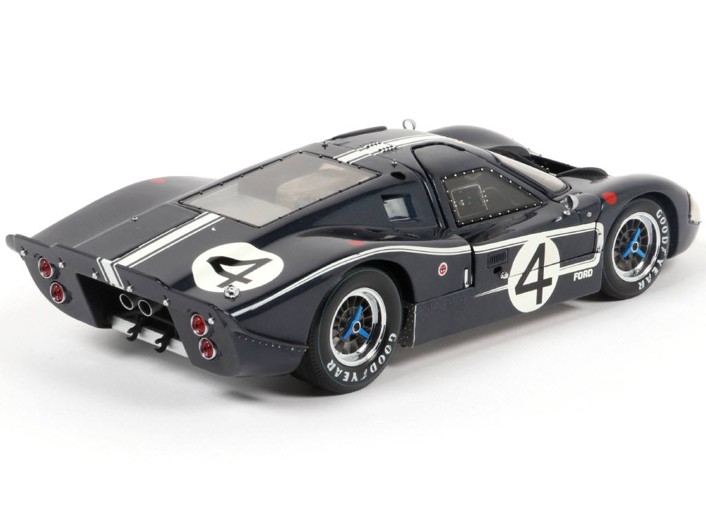 Lot 59 - EXOTO (USA) (1)