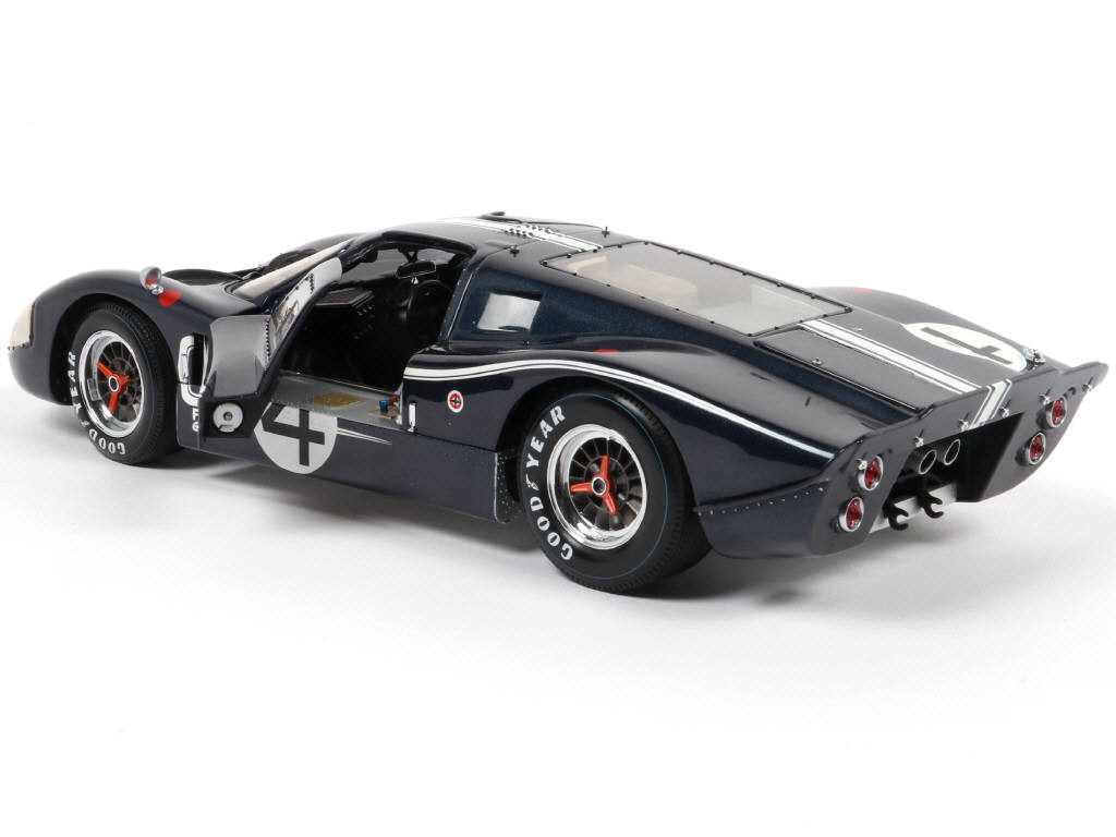 Lot 59 - EXOTO (USA) (1)