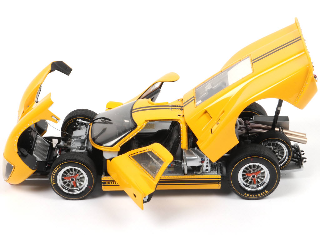 Lot 60 - EXOTO (USA) (1)