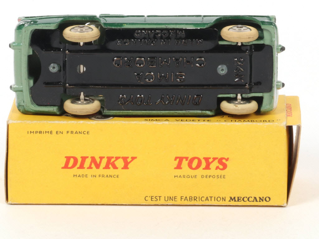 Lot 155 - DINKY TOYS (FRANCE) (1)