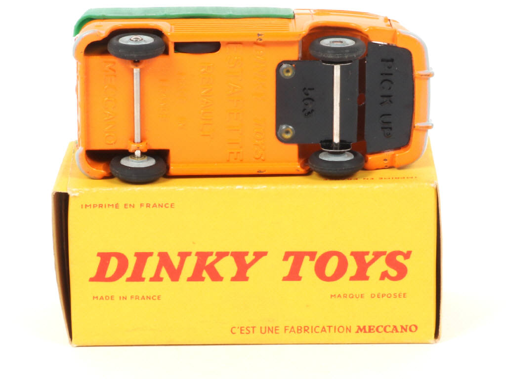 Lot 197 - DINKY TOYS (FRANCE) (1)