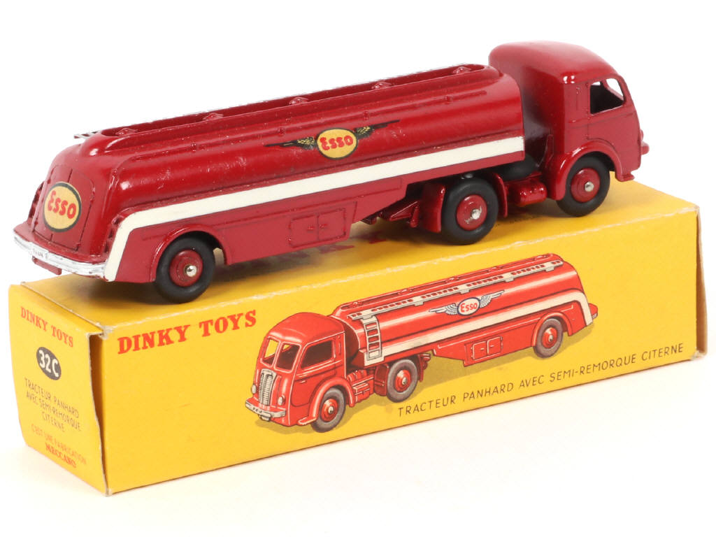 Lot 204 - DINKY TOYS (FRANCE) (1)
