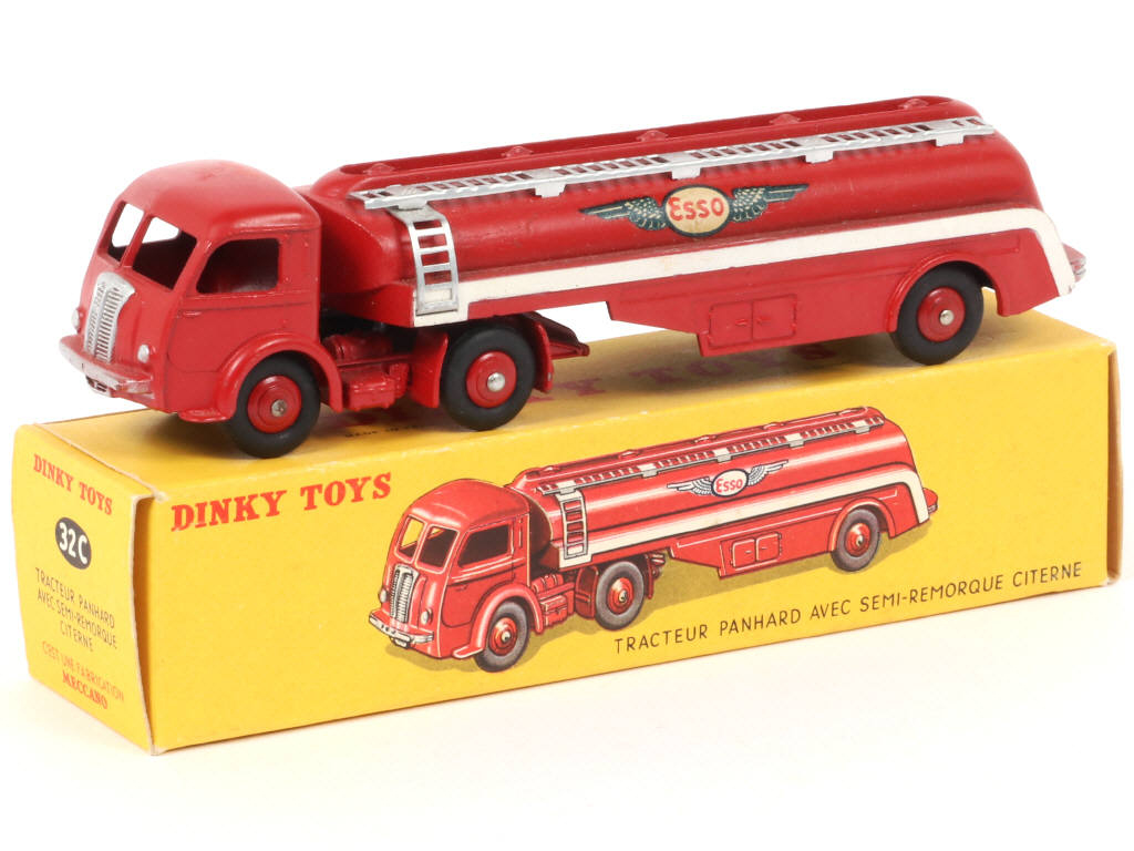 Lot 203 - DINKY TOYS (FRANCE) (1)