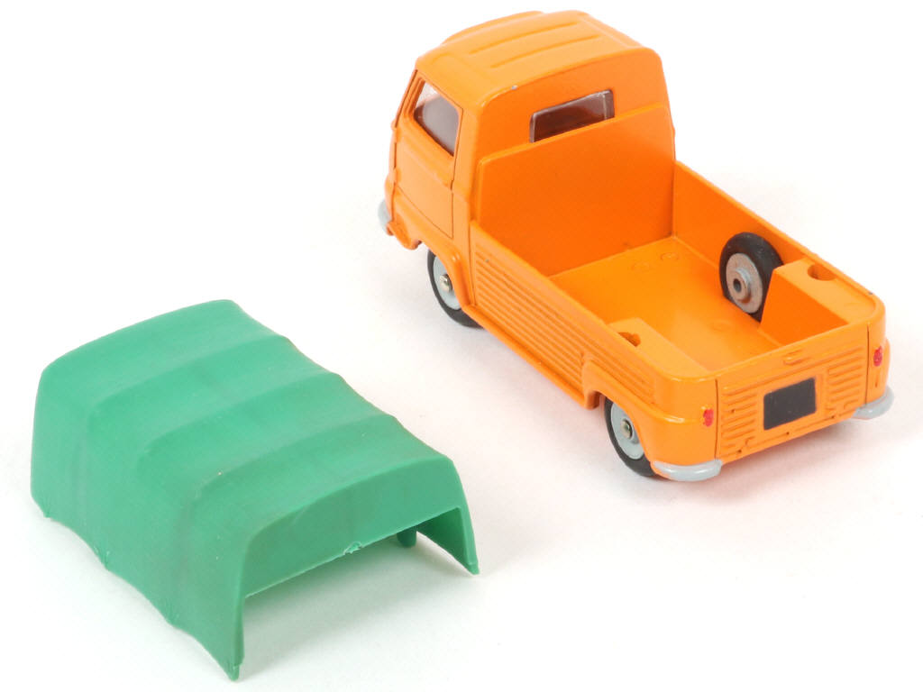 Lot 198 - DINKY TOYS (FRANCE) (1)